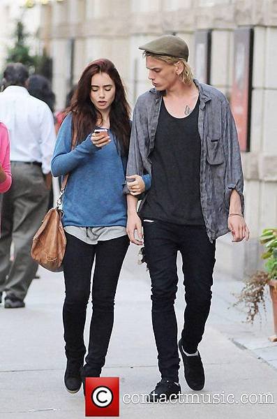 lily-collins-and-jamie-campbell-bower-out_4032736