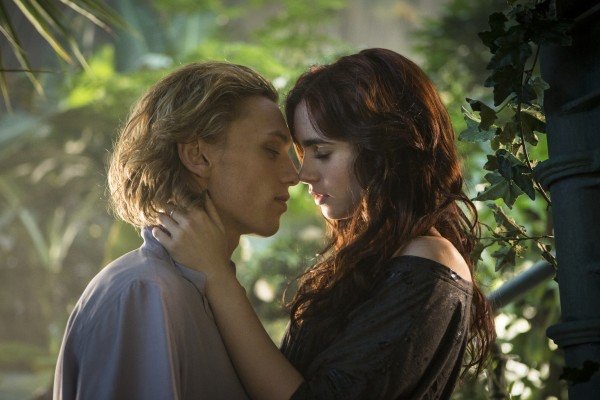 the-mortal-instruments-city-of-bones-jamie-campbell-bower-lily-collins-600x400.jpg