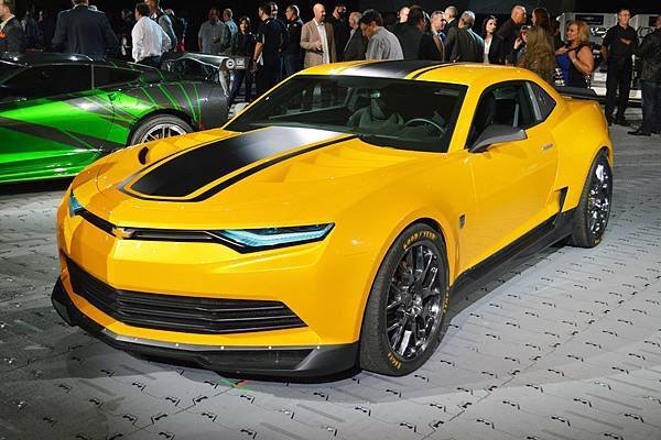 transformers-bumblebee-camaro-sema-01-1.jpg