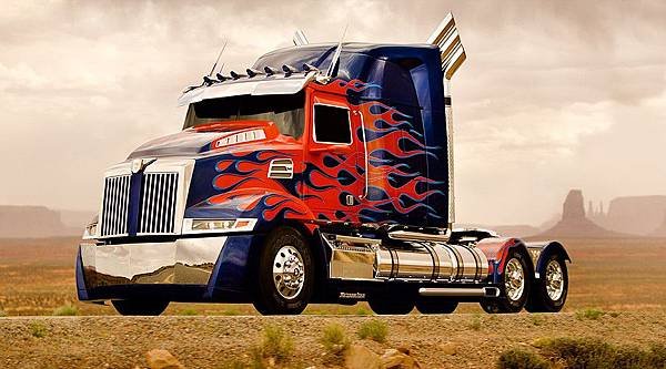 Optimus-Prime-Transformers-4.jpg