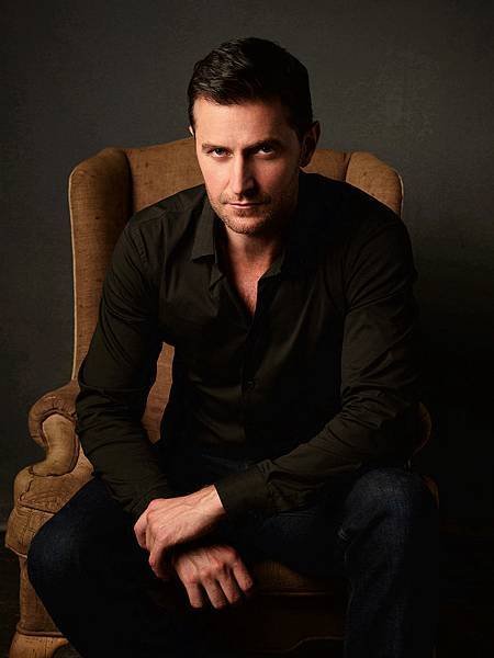 Richard-Armitage-richard-armitage-33564825-960-1281.jpg