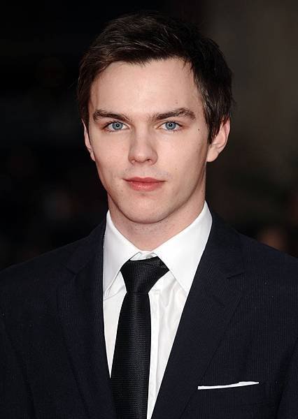 4_Nicholas_Hoult.jpg