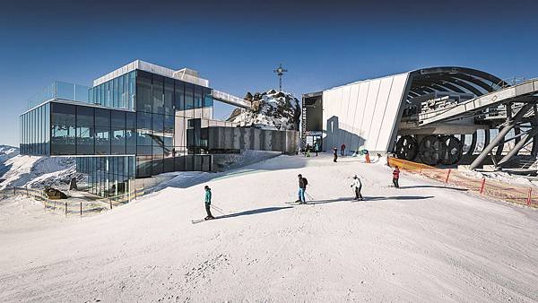 Soelden_IceQ_restaurant_c-Bergbahnen-Sölden1.jpg