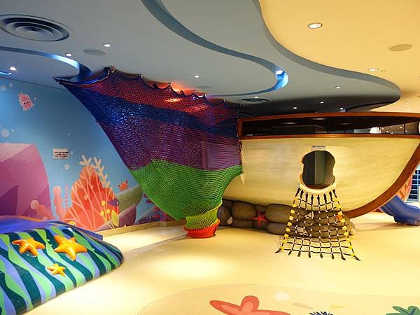 HK  DISNEY DAY 1 (32).JPG