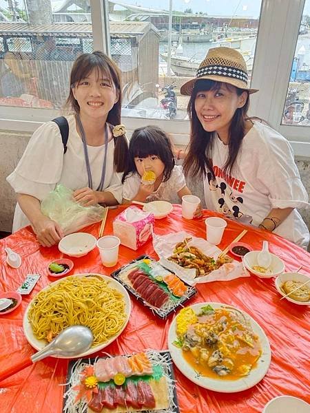 05-18 永安漁港吃海鮮+綠色隧道 (2).jpg
