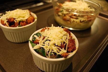 辣香腸波菜焗薯泥 Italian Sausage, spinach w/ Smashed Potato