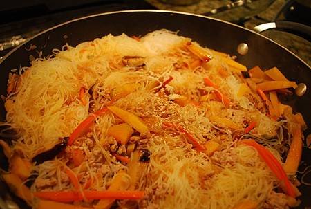 金瓜炒米粉 Fried Rice Vermicelli w/ Pumpkin