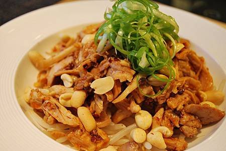 夏夜啤酒良伴~麻辣涼拌雞絲 Shredded Chicken w/ Sichuan Pepper Sauce 