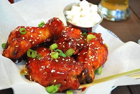 吮指甜辣星滋味：烤箱版韓式炸雞 Baked Korean Chicken Wings 