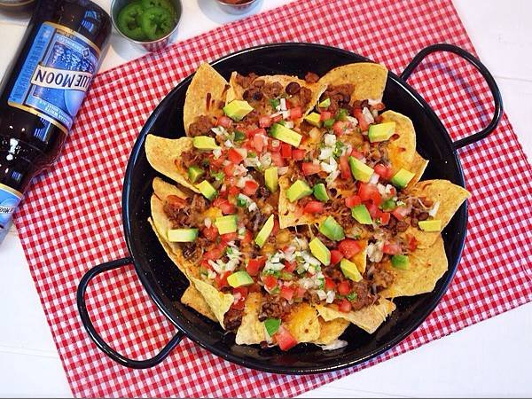 美墨香辣一家親：辣肉醬起司玉米脆片 Nachos!