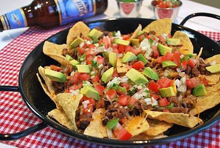 美墨香辣一家親：辣肉醬起司玉米脆片 Nachos!