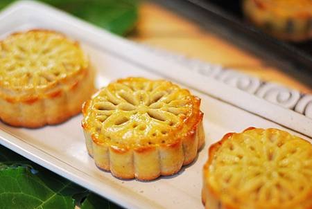 中秋月餅大挑戰：廣式豆沙核桃月餅 Red Bean &amp; Walnut Moon Cake