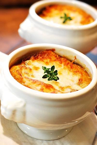 悉心醞釀的美味：法式洋蔥湯 French Onion Soup  