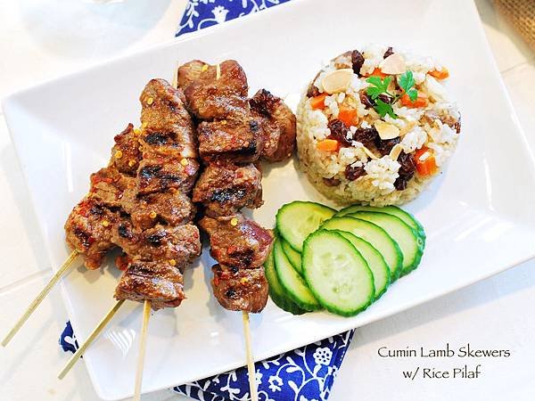 跟著舌尖去新疆：孜然烤羊肉串佐手抓飯 Cumin Lamb Skewers w/ Rice Pilaf