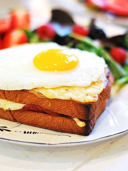 老闆，來份法式火腿蛋吐司！庫克太太三明治 Croque Madame Sandwich