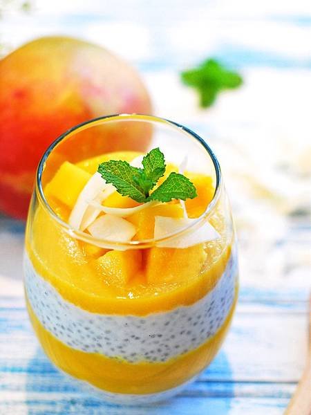 30秒清爽甜點！芒果椰香奇亞籽優格布丁 Mango &amp; Coconut Chia Seed Pudding