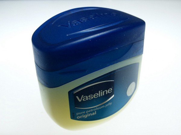 brand-vaseline-e1421992674826