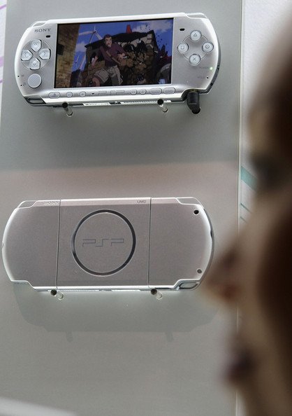 The new PSP, Playstation Portable (PSP-3000) of Sony Computer Entertainment.bmp