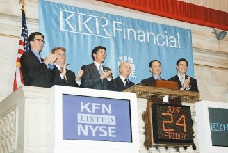 私募股權集團KKR公司已向主管機關提出在紐約證券交易所（NYSE）掛牌上市的申請，目標是籌資22億美元，用來擴大在美國的投資客戶群。（彭博資訊）.jpg