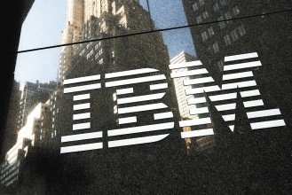 IBM上季獲利成長13%，但新簽服務合約減少，盤後股價下挫。美聯社.jpg