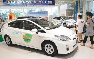 日本工業生產繼續小幅萎縮，圖為豐田油電複合動力車Prius。美聯社.jpg