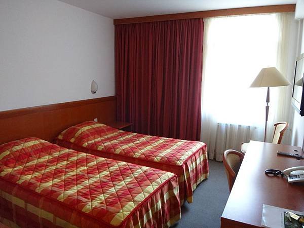 3107.第三、四天飯店 Hotel Jerezo 房間 (國家公園裡的飯店).JPG