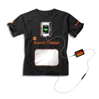 只要夠吵，就不怕手機沒電 - 靠聲音充電的「充電T-shirt」 越吵電力越強