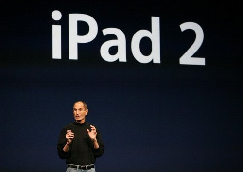 2011年3月2日，賈伯斯驚喜現身 iPad2的產品發表會。