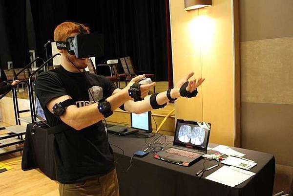 Gaming exoskeleton that pairs with Oculus Rift surfaces at CES PrioVR full-body tracking suit comes to Consumer Electronics Show with second crowdfunding effort to launch next month.