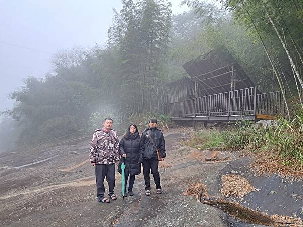 112.12.23遊龍湖步道、石壁仙谷(中)