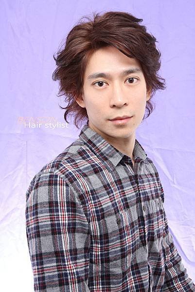 日系型男捲捲風格髮型