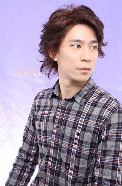 日系型男捲捲風格髮型