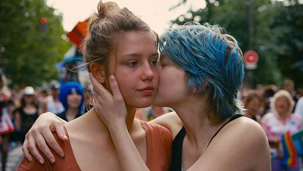 Blue-Is-The-Warmest-Color-2_806x453