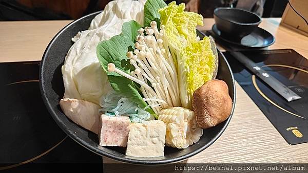 推薦新開幕海牧水產鍋物中和四號公園店超療癒水母~海鮮產地直送