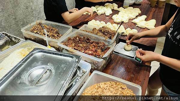 正宗80年傳承第四代老字號美食丞祖胡椒餅永和店開賣了,招牌豬