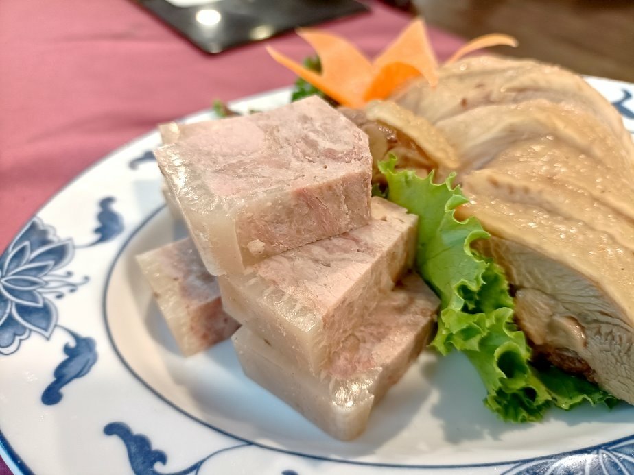 台北東門捷運站美食|銀翼餐廳~老一輩的記憶美食，老餐廳的堅持