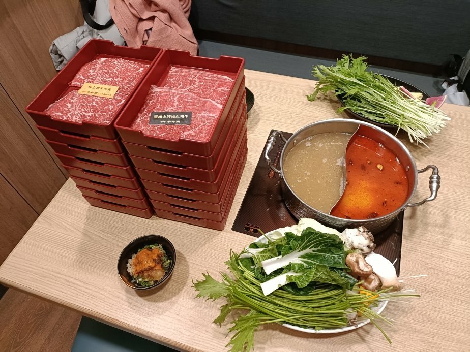 板橋美食|和牛涮日式鍋物放題板橋文化店~和牛吃飽到!炙燒和牛