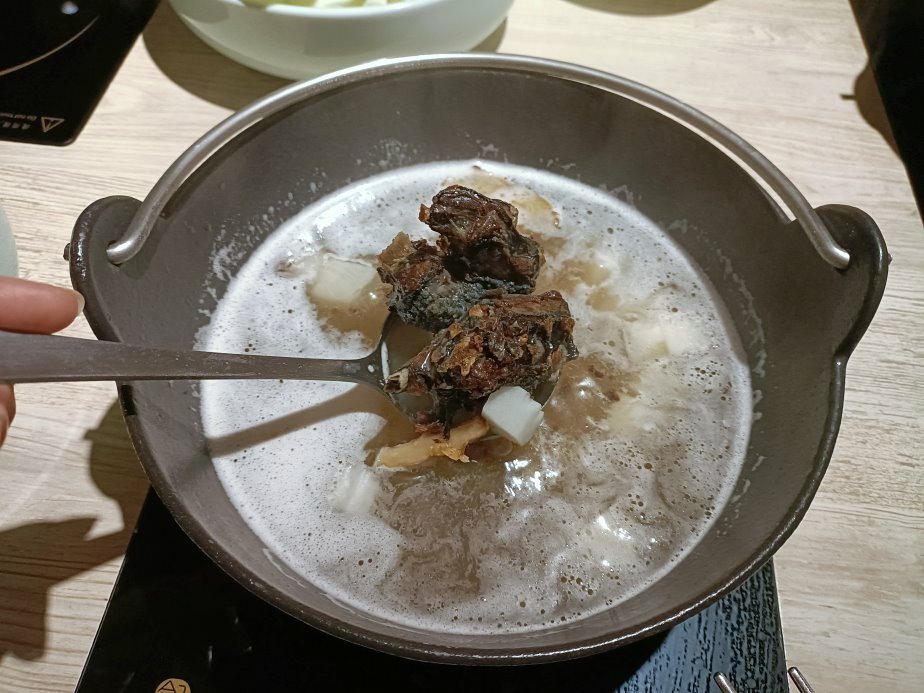 板橋美食|旺鍋wanghotpot-新潮台味鍋物-誠品板橋店