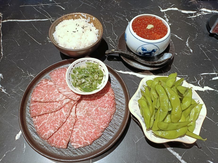 台北信義區美食|本能寺直火燒肉- ATT 4 FUN 信義店