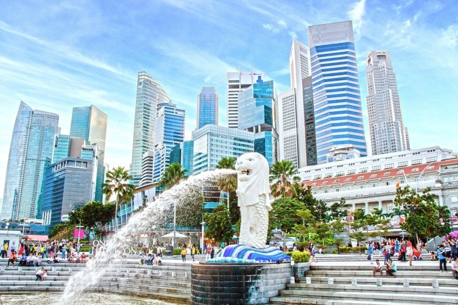 batch_Singapore_Merlion_Ashutterstock_350452262.jpg