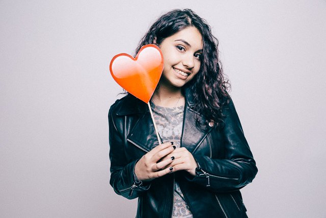 alessia_cara_0_1447372760