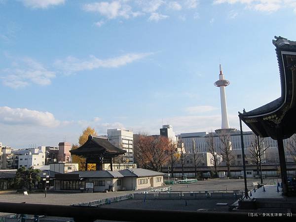 東本願寺-阿彌陀寺前京都塔-1.JPG