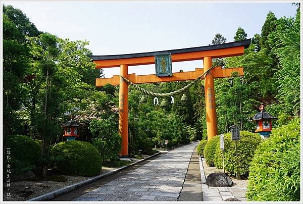 靈山寺-3-鳥居.JPG