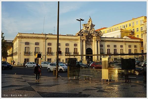 里斯本-6-Lisboa Santa Apolonia.JPG