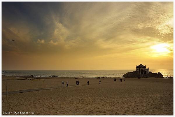 Chapel of Senhor da Pedra-3.JPG