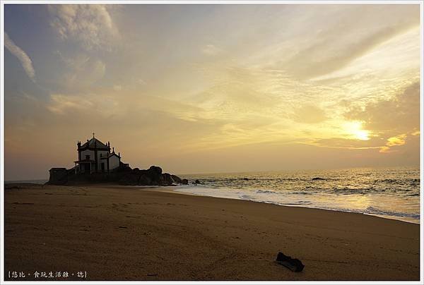 Chapel of Senhor da Pedra-18.JPG