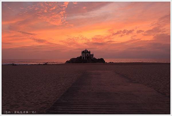 Chapel of Senhor da Pedra-36.jpg