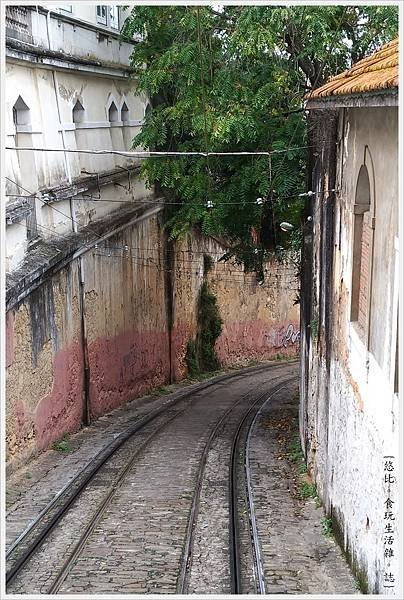 里斯本-Funicular Lavra-8.jpg