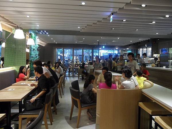 店裡