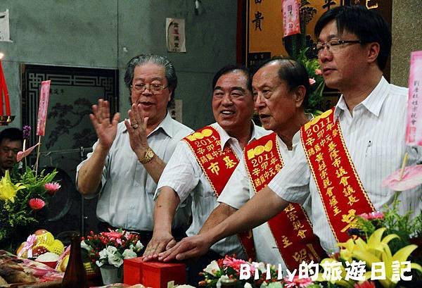 2011基隆中元祭-三姓公開龕門031.JPG